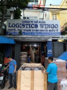 Packing sea freight shipments